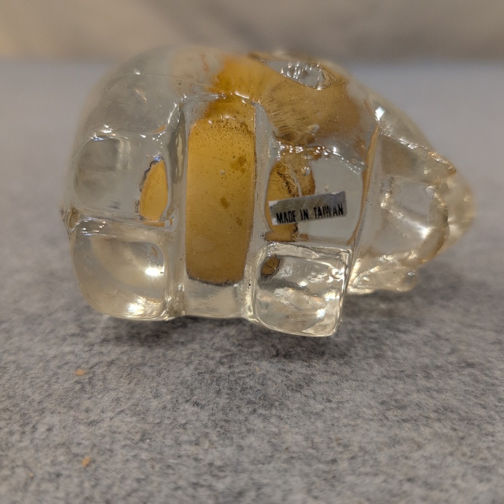 Vintage Clear Glass Elephant Figurine with Integrated Candle Made in Taiwan - Picture 5 of 5